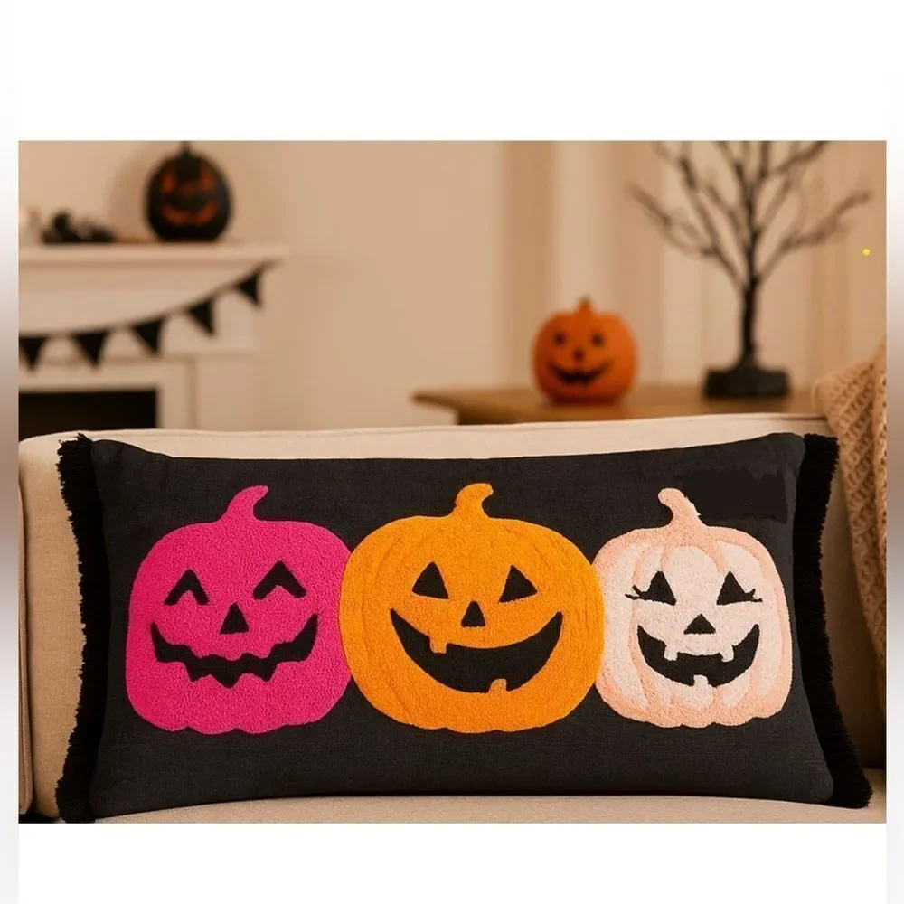 🎃 NWT Lovingkindness Halloween Pumpkin  🎃  Decorative Pillow